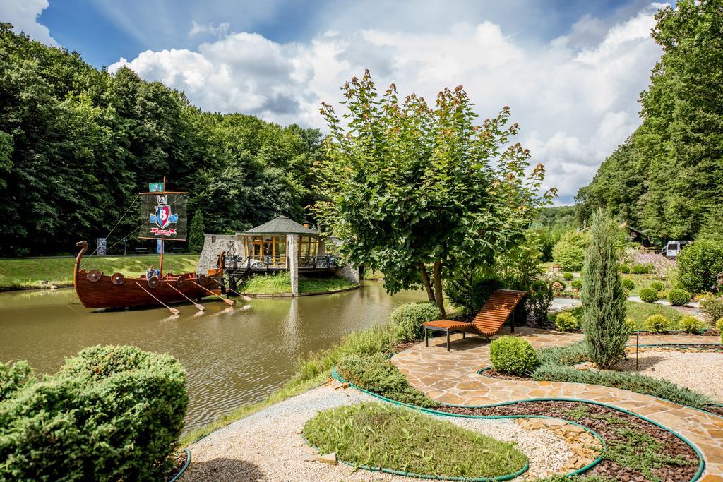 Buhta Vikingiv Hotel Vodniki ภายนอก รูปภาพ